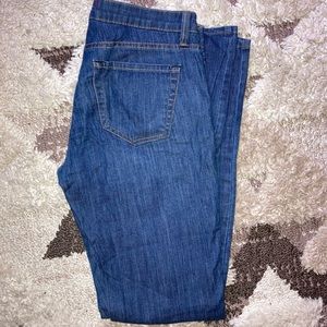 BDG Mid Rise Skinny- Dark Wash- size 29